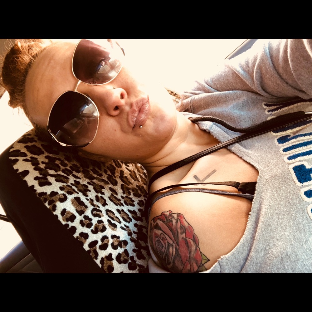 Meet your Posher, Liz